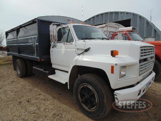 1991 Ford F700_1.jpg